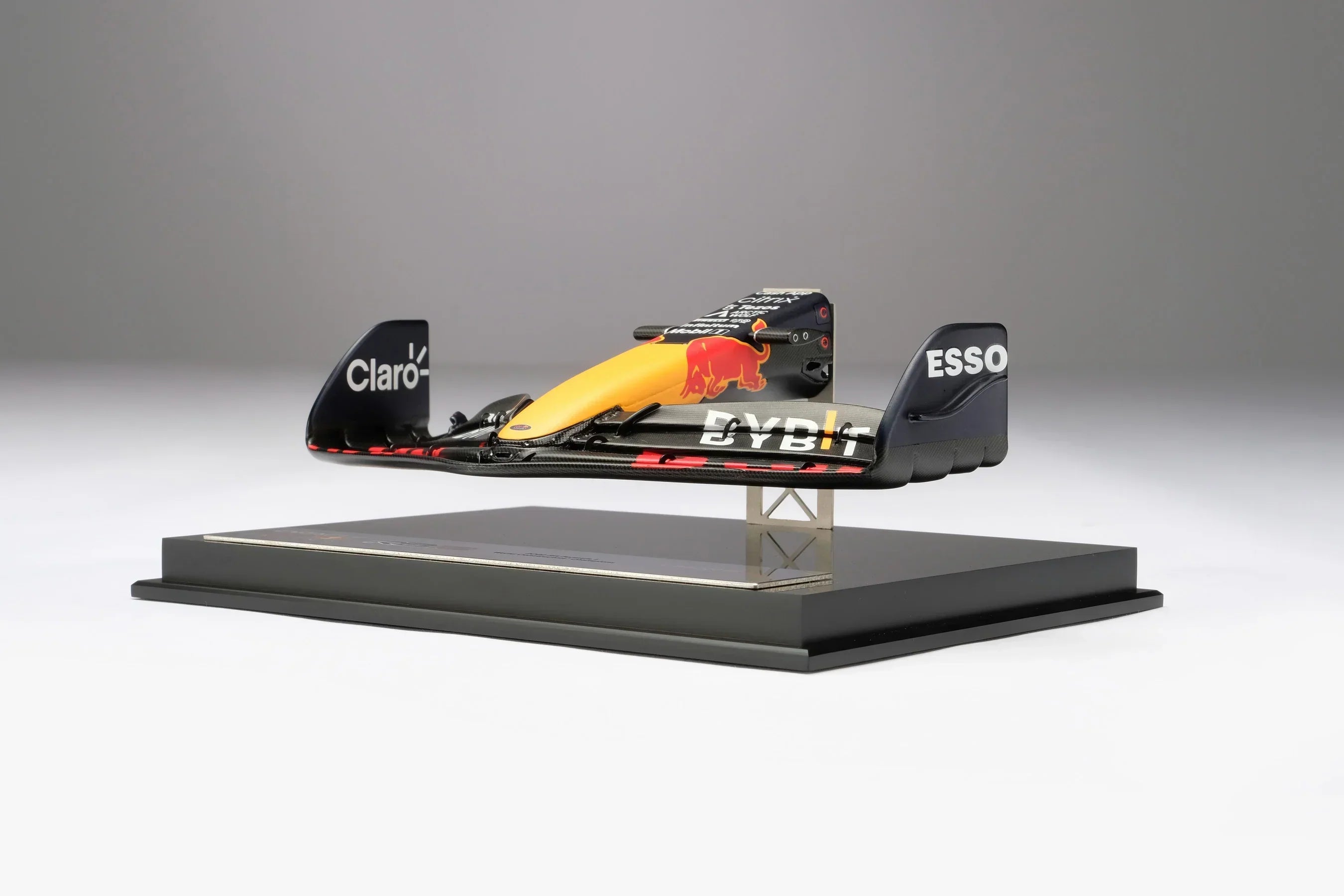 RB18 Front Wing 2022 Season Amalgam 1:12 Nosecone